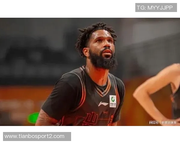 斯波期待鲍威尔与希罗的默契配合相信时间会带来更佳表现