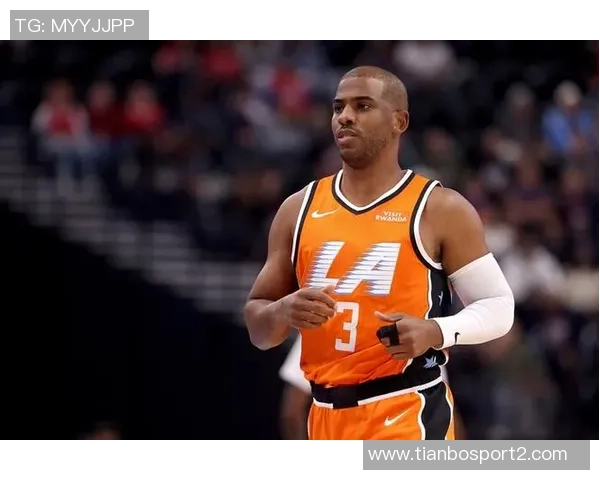 保罗求职未果引热议苏群分析NBA冠军争夺战形势复杂难以预测