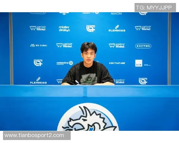 王博豪谈荷乙经历称新位置锻炼价值巨大体能状态良好