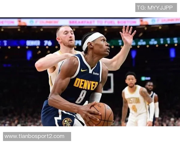 沃特森神勇表现三分精准轰下30分助球队逆转胜利展现超级实力 沃特森神勇表现三分精准轰下30分助球队逆转胜利展现超级实力